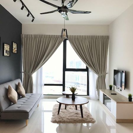 Апартаменты Mosaic Souhtkey Highfloor 2Br 2-6Pax 5Mins Jbciq&Sentosa Джохор-Бару Экстерьер фото