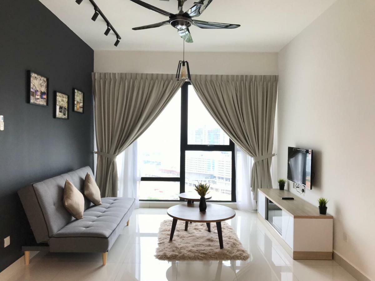 Апартаменты Mosaic Souhtkey Highfloor 2Br 2-6Pax 5Mins Jbciq&Sentosa Джохор-Бару Экстерьер фото