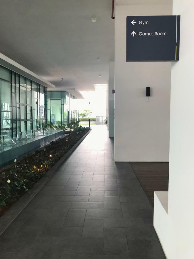 Апартаменты Mosaic Souhtkey Highfloor 2Br 2-6Pax 5Mins Jbciq&Sentosa Джохор-Бару Экстерьер фото