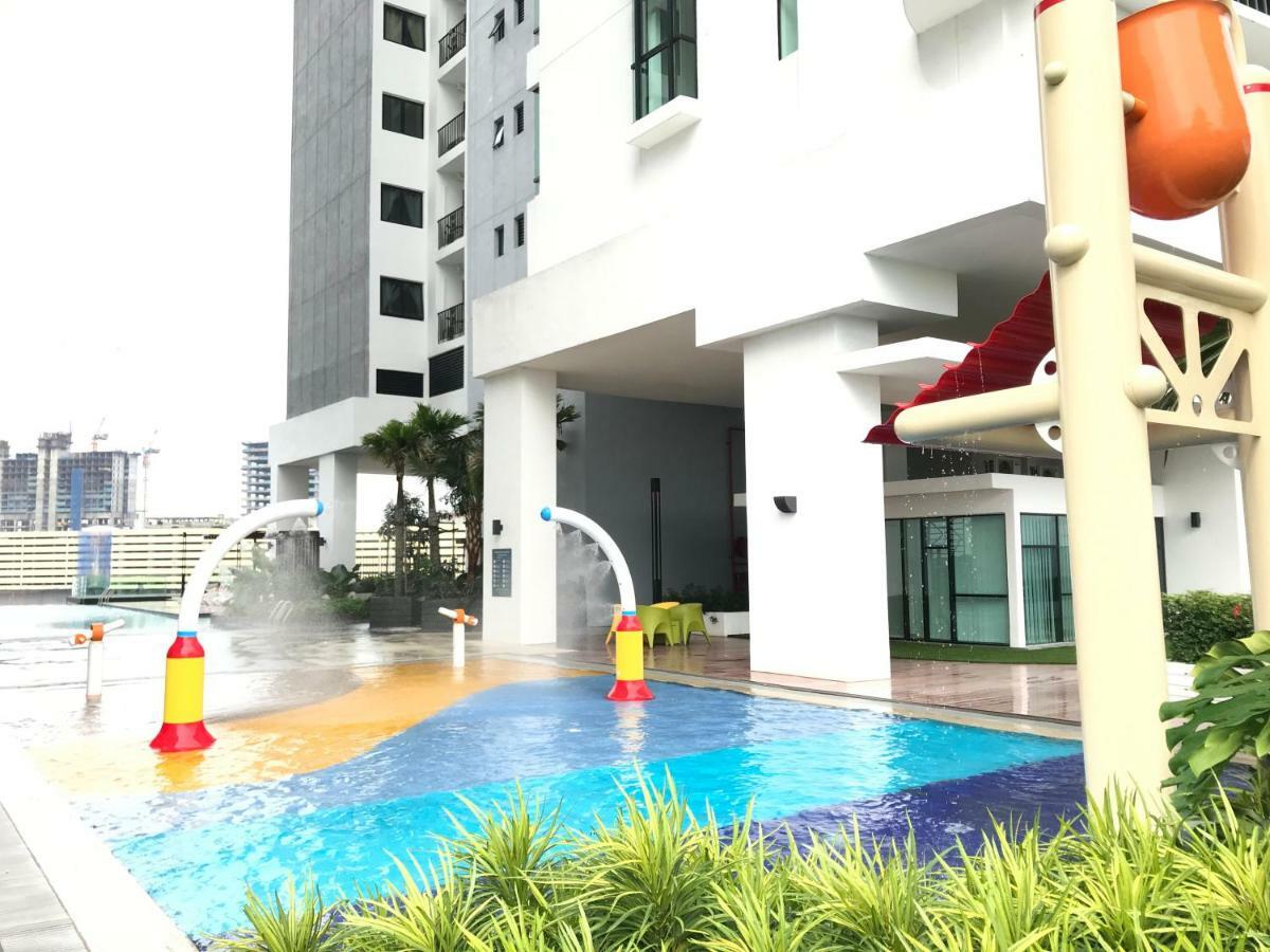 Апартаменты Mosaic Souhtkey Highfloor 2Br 2-6Pax 5Mins Jbciq&Sentosa Джохор-Бару Экстерьер фото