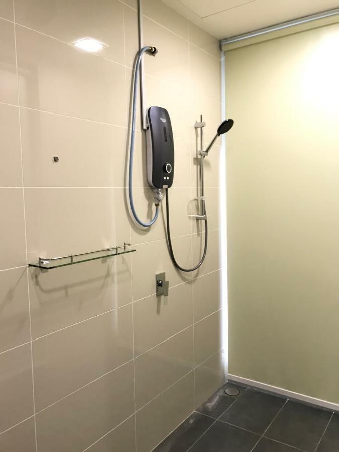 Апартаменты Mosaic Souhtkey Highfloor 2Br 2-6Pax 5Mins Jbciq&Sentosa Джохор-Бару Экстерьер фото
